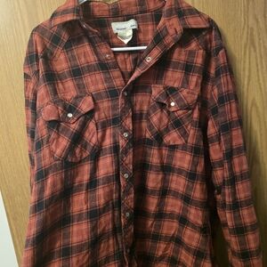 Wrangler Men's Red and Black Plaid Button Down Shirt